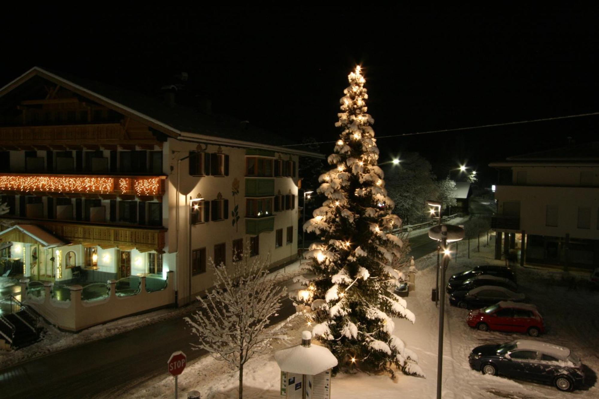 Hotel Goldene Rose Monguelfo-Tesido / Welsberg-Taisten Exterior foto